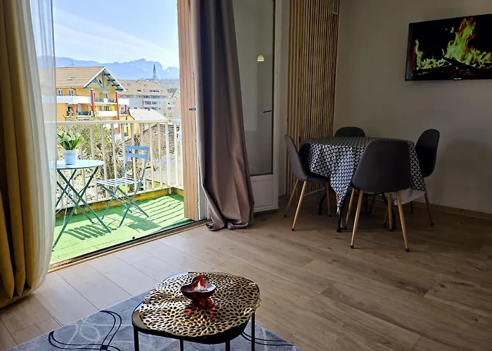 Paradise Apartment Near Downtown Lake & Free Parking - Local Bike